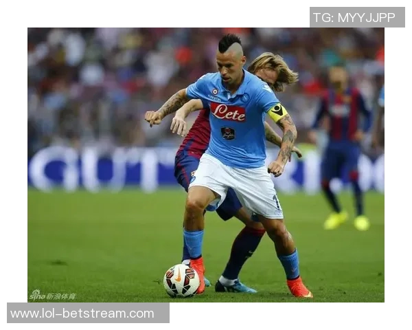 波尔图与那不勒斯友谊赛战成平局惊险时刻引发全场热烈反响