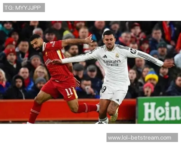 国王杯激战曼联与皇马平局乌龙球引发转会传闻热潮