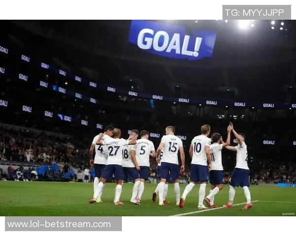 德甲焦点战巴黎圣日耳曼与利物浦激战成平绝杀瞬间引发全场狂欢