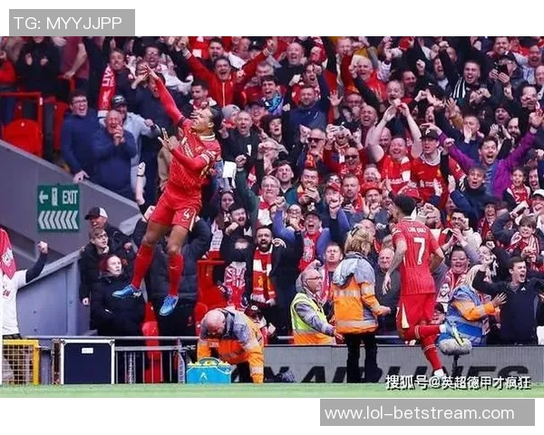 世界杯精彩对决利物浦凭乌龙球险胜AC米兰全场沸腾